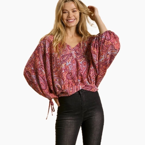 Umgee Tops - NEW Umgee Paisley Print Med Balloon Sleeves V-Neck Flowy Statement Sleeves